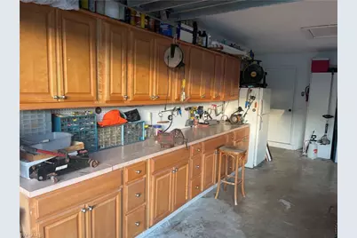6335 Hofstra Ct W, Fort Myers, FL 33919 - Photo 15