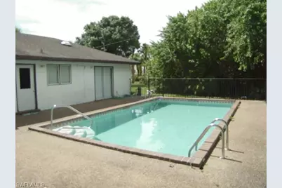 620 Robert Ave, Lehigh Acres, FL 33936 - Photo 7