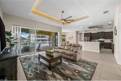 211 SE 37th Ln, Cape Coral, FL 33904 - Photo 9