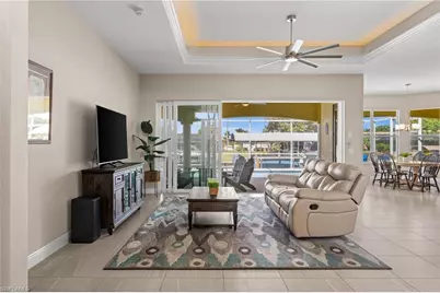 211 SE 37th Ln, Cape Coral, FL 33904 - Photo 17