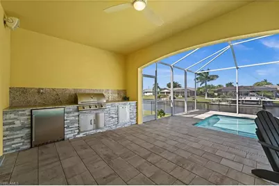 211 SE 37th Ln, Cape Coral, FL 33904 - Photo 31