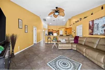 121 NE 11th Ter, Cape Coral, FL 33909 - Photo 9