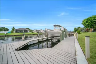 3746 SE 1st Pl, Cape Coral, FL 33904 - Photo 39