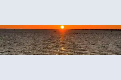 545 SE 4th Ter, Cape Coral, FL 33990 - Photo 37