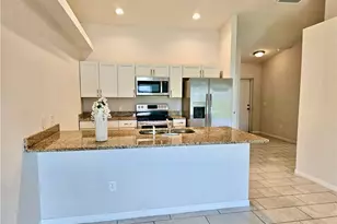 545 SE 4th Terrace, Cape Coral, FL 33990 - Photo 5