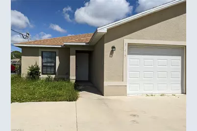 545 SE 4th Ter, Cape Coral, FL 33990 - Photo 3