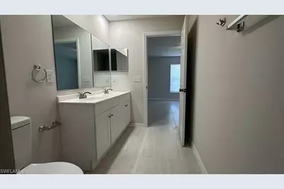 509 SE 4th Ter, Cape Coral, FL 33990 - Photo 17