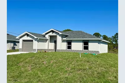2907 38th St W, Lehigh Acres, FL 33971 - Photo 5