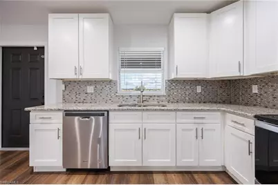 146 Plantation Dr, Labelle, FL 33935 - Photo 13