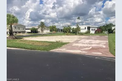 270 Valencia Dr, Fort Myers, FL 33905 - Photo 1