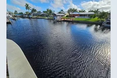 849 Montclaire Ct, Cape Coral, FL 33904 - Photo 17