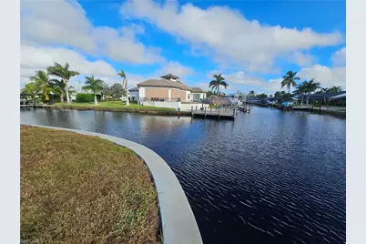 849 Montclaire Ct, Cape Coral, FL 33904 - Photo 11