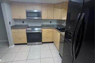 610 SE 46th St, Cape Coral, FL 33904 - Photo 3