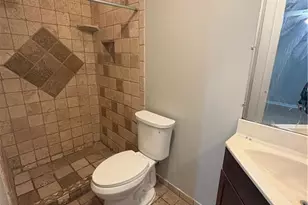 610 SE 46th St, Cape Coral, FL 33904 - Photo 7