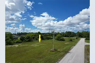 818 NE 32nd Ln, Cape Coral, FL 33909 - Photo 29