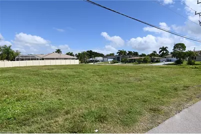 3928 SE 4th Ave, Cape Coral, FL 33904 - Photo 5