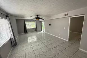 215 SE 15th Pl, Cape Coral, FL 33990 - Photo 17