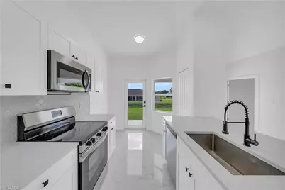 4675/4677 Golfview Blvd, Lehigh Acres, FL 33973 - Photo 7