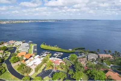 9697 Galley Ct, Fort Myers, FL 33919 - Photo 39