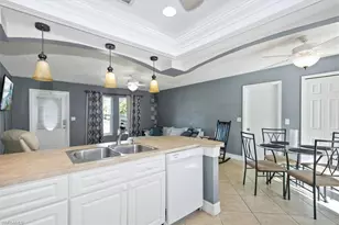 31 NE 10th Ave, Cape Coral, FL 33909 - Photo 11