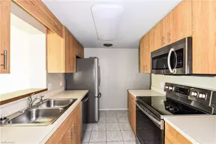 2621 10th St, Englewood, FL 34224 - Photo 5