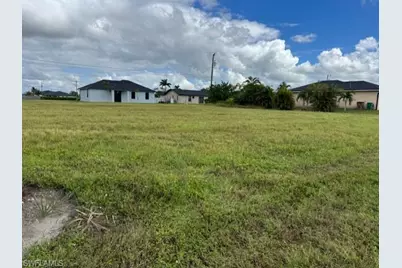 1935 Kismet Pkwy E, Cape Coral, FL 33909 - Photo 1