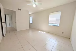 5305 Summerlin Rd, Fort Myers, FL 33919 - Photo 9