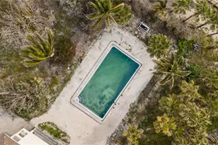 527 E Gulf Dr, Sanibel, FL 33957 - Photo 11