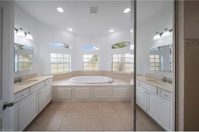3230 SW 4th Ter, Cape Coral, FL 33991 - Photo 17