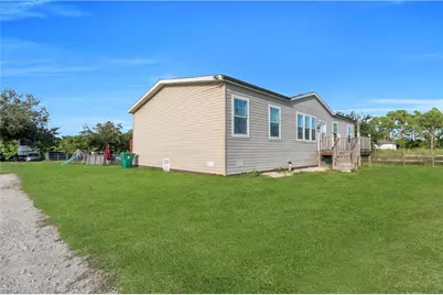 7824 8th Pl, Labelle, FL 33935 - Photo 5