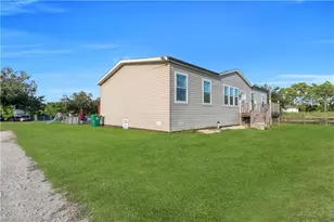 7824 8th Pl, Labelle, FL 33935 - Photo 5