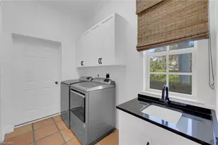 8642 S Lake Cir, Fort Myers, FL 33908 - Photo 33