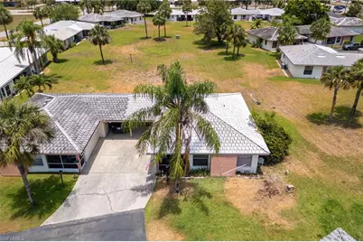 220 Oakmont Pkwy, Lehigh Acres, FL 33936 - Photo 31