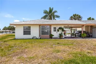 220 Oakmont Pkwy, Lehigh Acres, FL 33936 - Photo 27