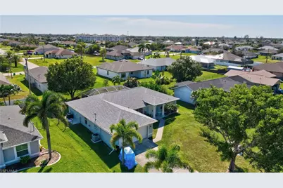 1702 SW 12th Ln, Cape Coral, FL 33991 - Photo 47