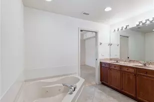 10060 Lake Cove Dr, Fort Myers, FL 33908 - Photo 25