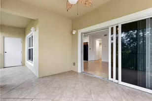 10060 Lake Cove Dr, Fort Myers, FL 33908 - Photo 11