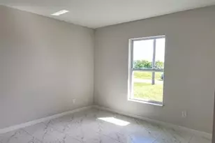 8038 Sunrise Cir, Labelle, FL 33935 - Photo 9