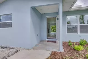 2209 Delta St, Fort Myers, FL 33907 - Photo 3