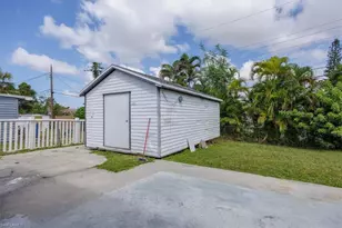 2209 Delta St, Fort Myers, FL 33907 - Photo 29