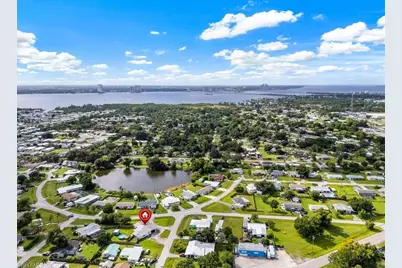 298 Lakeview Dr, North Fort Myers, FL 33917 - Photo 19