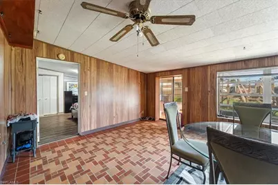 298 Lakeview Dr, North Fort Myers, FL 33917 - Photo 25