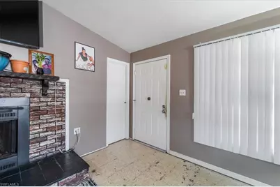 298 Lakeview Dr, North Fort Myers, FL 33917 - Photo 23