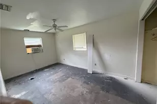1129 Cherokee Ave, Lehigh Acres, FL 33936 - Photo 5