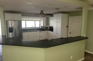 506 SW 28th Pl, Cape Coral, FL 33991 - Photo 3