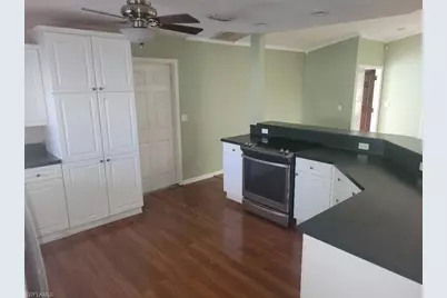 506 SW 28th Pl, Cape Coral, FL 33991 - Photo 5