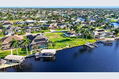 126 SW 50th St, Cape Coral, FL 33914 - Photo 9