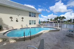 1827 SE 41st St, Cape Coral, FL 33904 - Photo 29