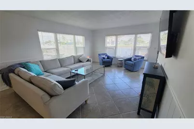 1827 SE 41st St #1D, Cape Coral, FL 33904 - Photo 9