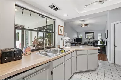 3418 SW 5th Pl, Cape Coral, FL 33914 - Photo 5